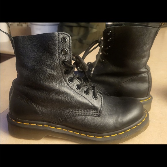 Doc Martens - Picture 4 of 4